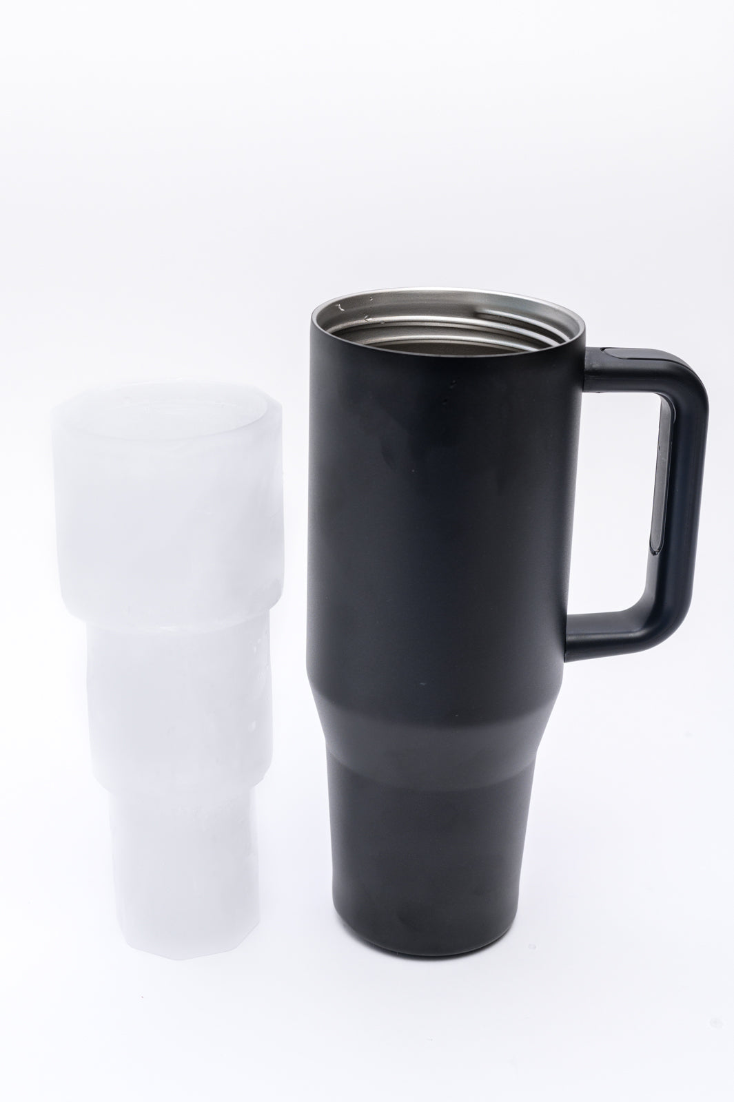 Frosty Filled 40oz Tumbler Ice Molds in Cafe