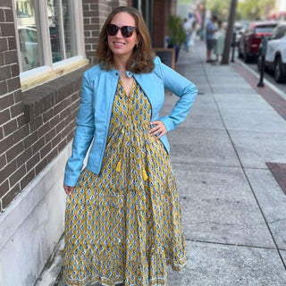 The Sleeveless Royal Dress